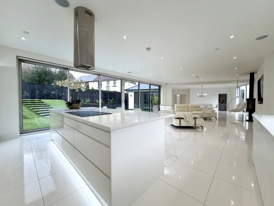 Harlequin House, Brondeg, CF48, photo 6