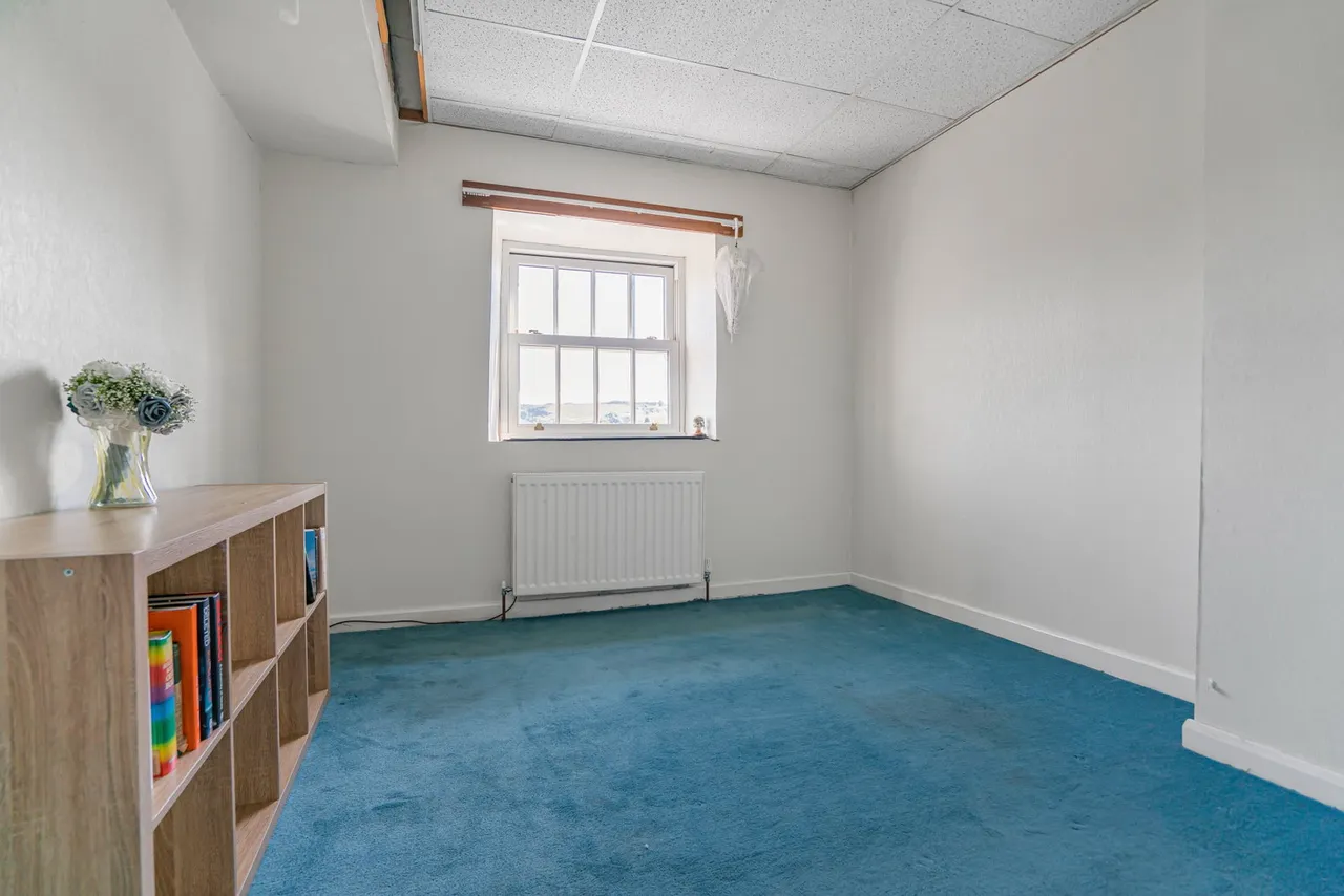 Laneside, Holywell Green, HX4, photo 11