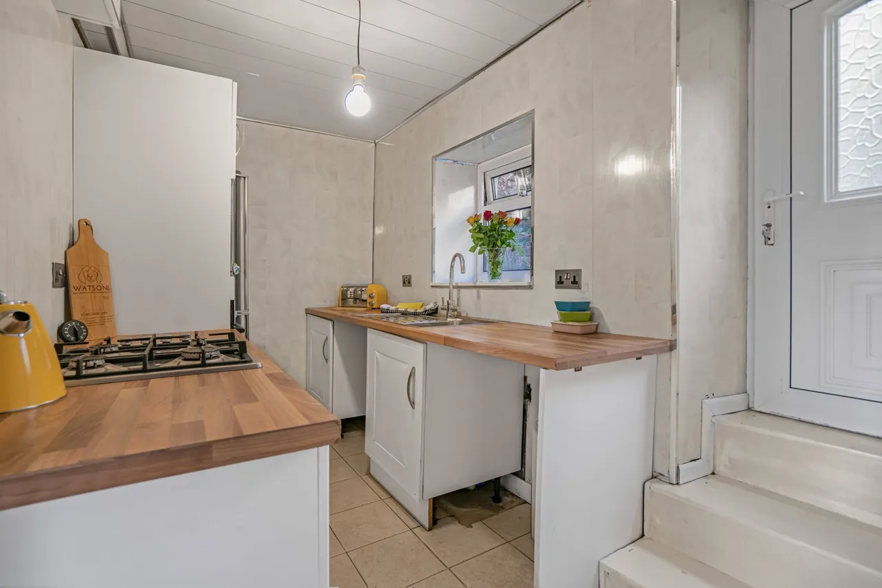 Laneside, Holywell Green, HX4, photo 9