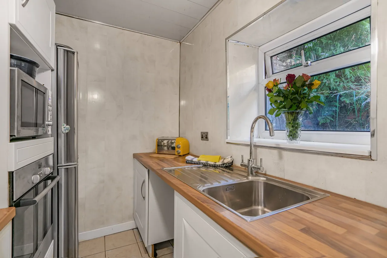 Laneside, Holywell Green, HX4, photo 10