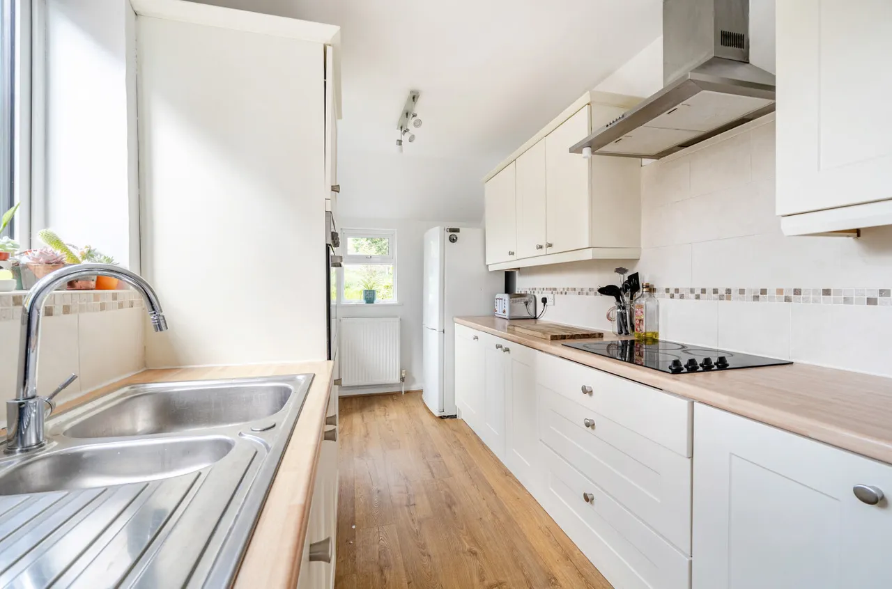 Highfield Gardens, Aldershot, Hampshire, GU11 3DB, photo 11