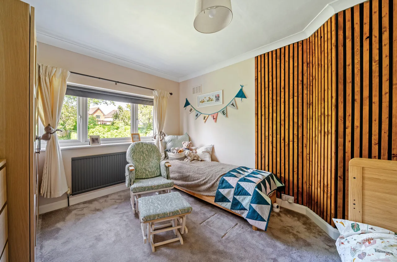 Highfield Gardens, Aldershot, Hampshire, GU11 3DB, photo 19