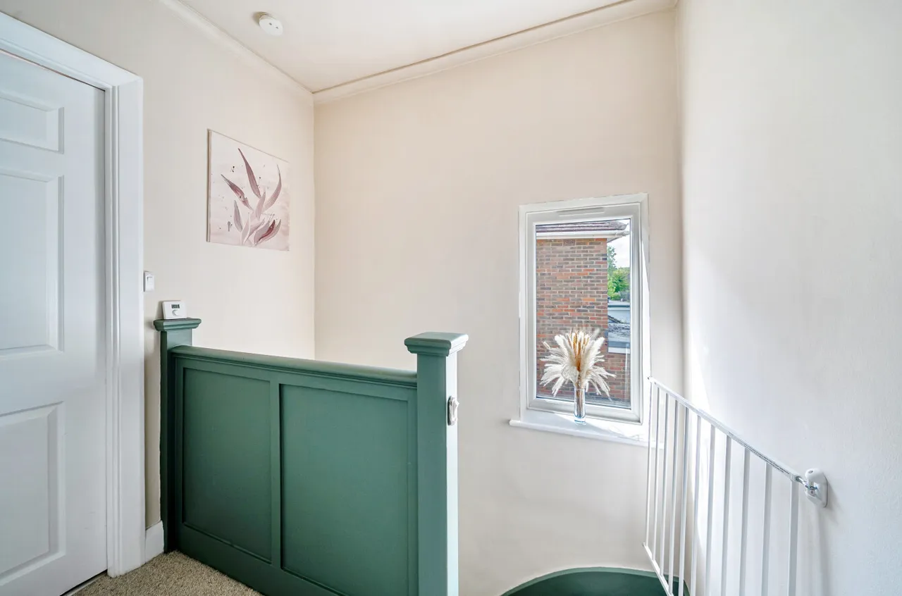 Highfield Gardens, Aldershot, Hampshire, GU11 3DB, photo 22