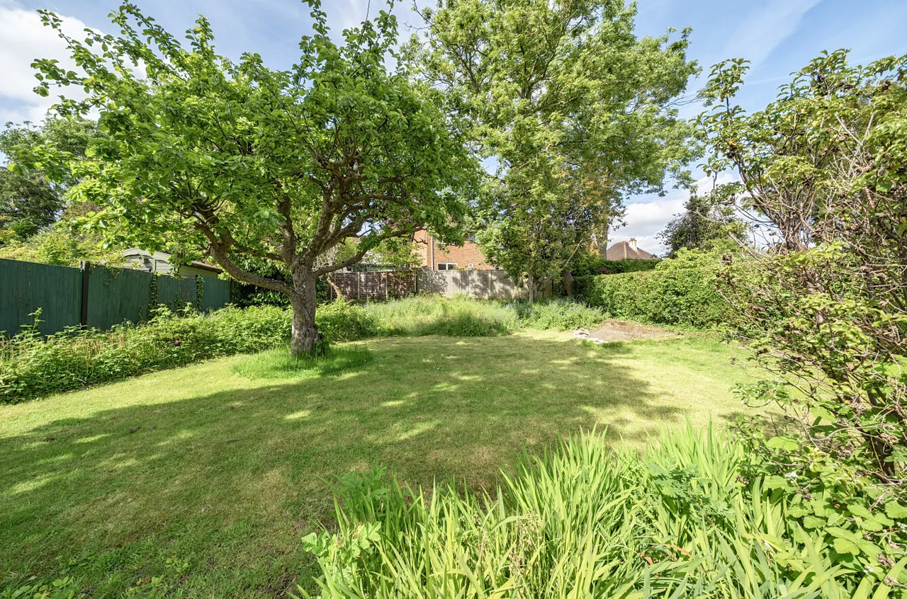 Highfield Gardens, Aldershot, Hampshire, GU11 3DB, photo 23