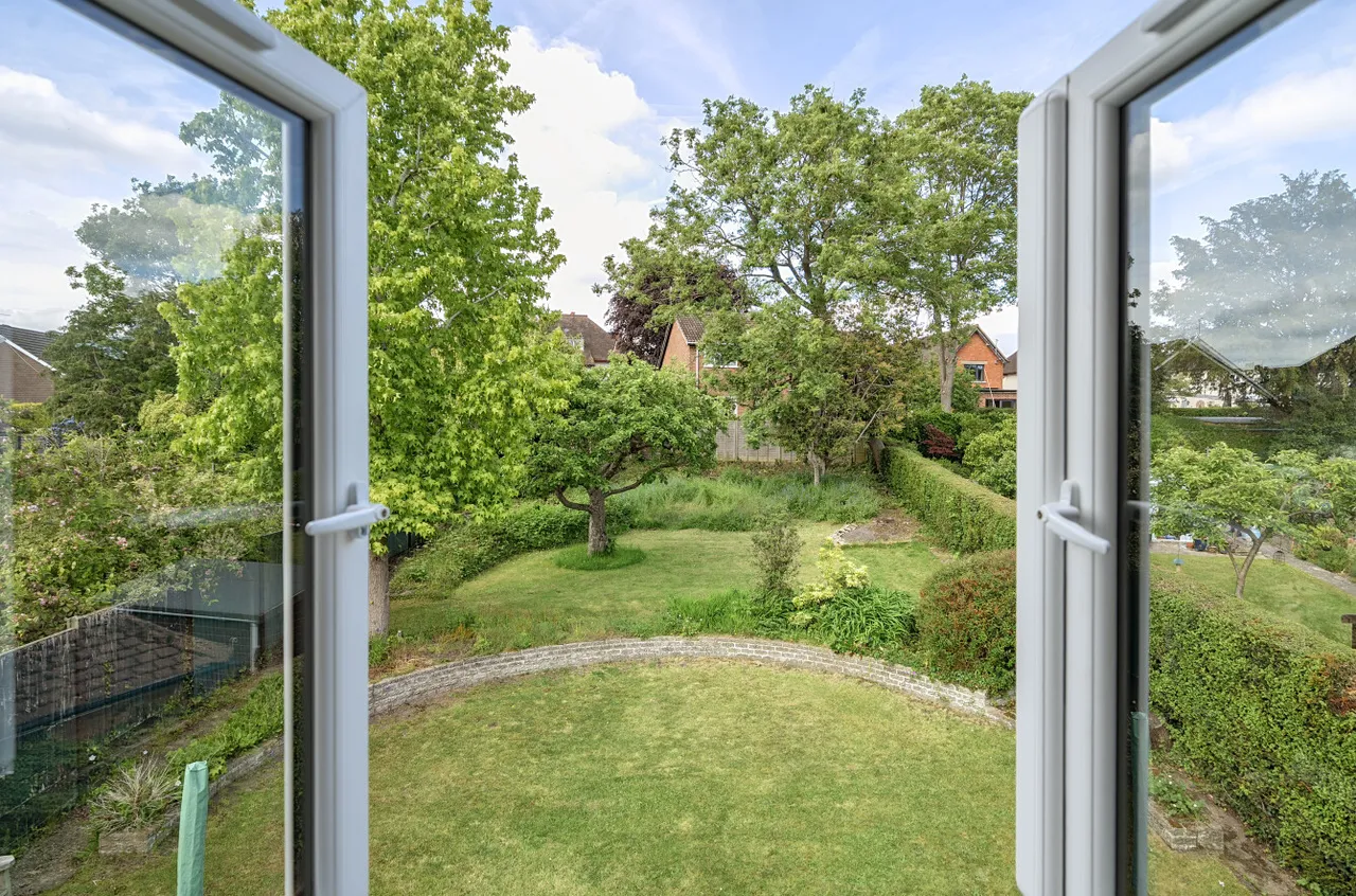 Highfield Gardens, Aldershot, Hampshire, GU11 3DB, photo 20