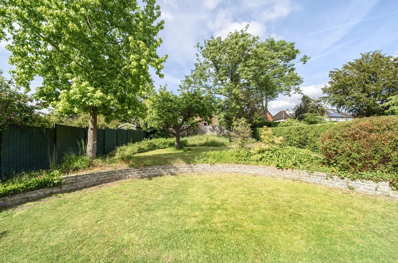 Highfield Gardens, Aldershot, Hampshire, GU11 3DB, photo 24
