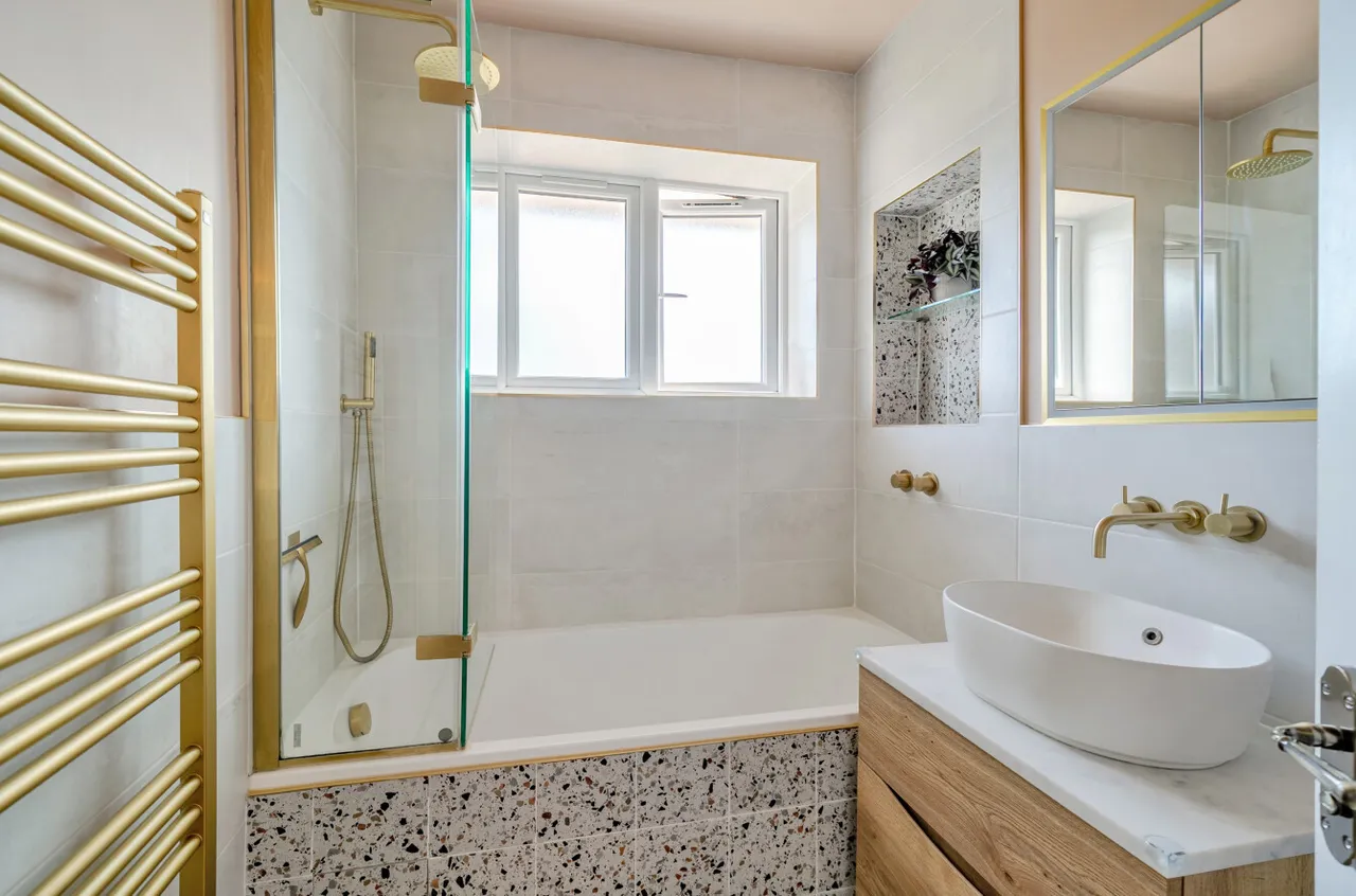 Highfield Gardens, Aldershot, Hampshire, GU11 3DB, photo 9