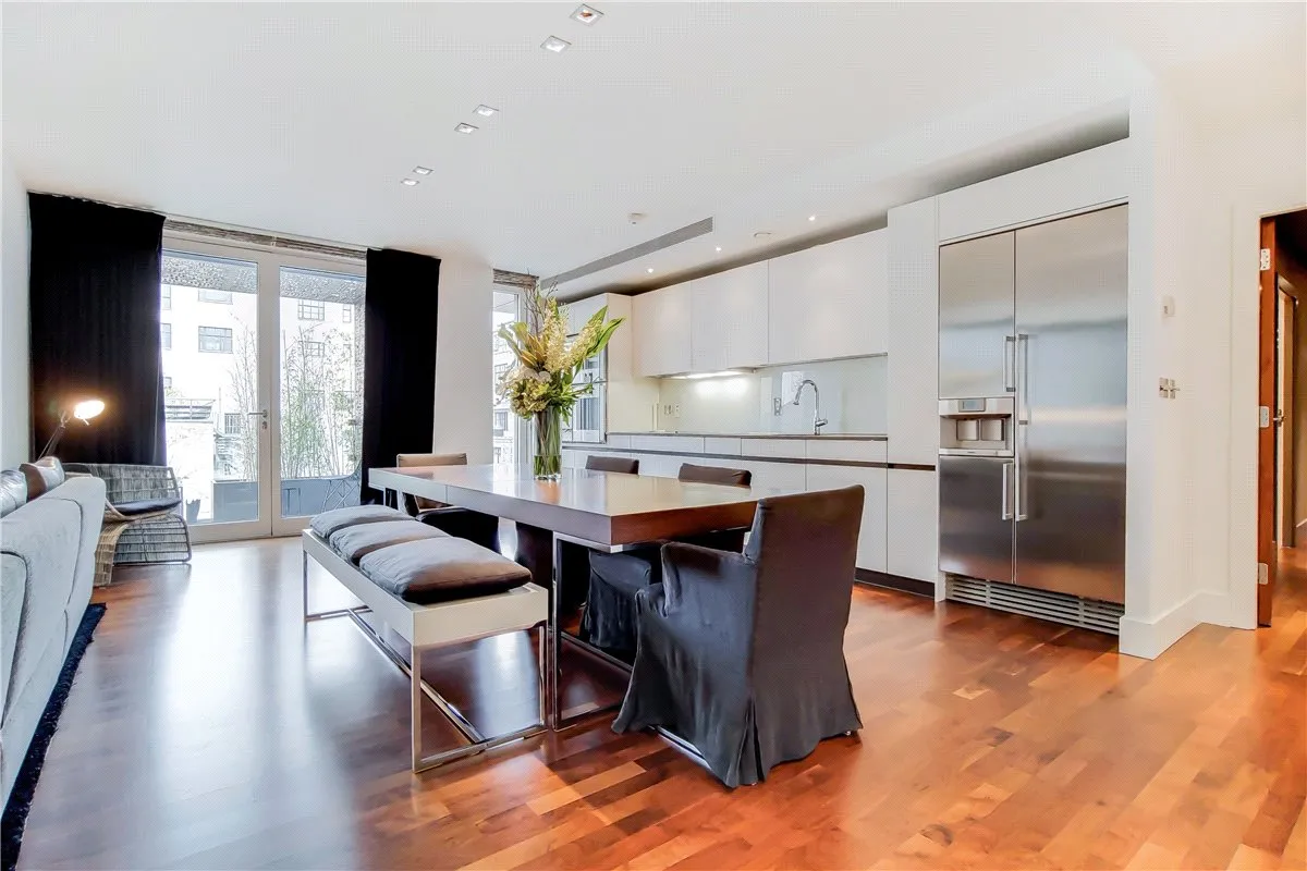 3 bed flat to rent, Weymouth Street, Marylebone, W1W