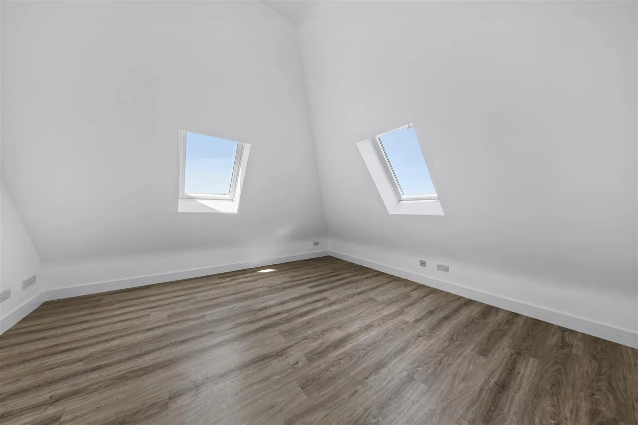 Tudor Gardens, Kingsbury, NW9, photo 5