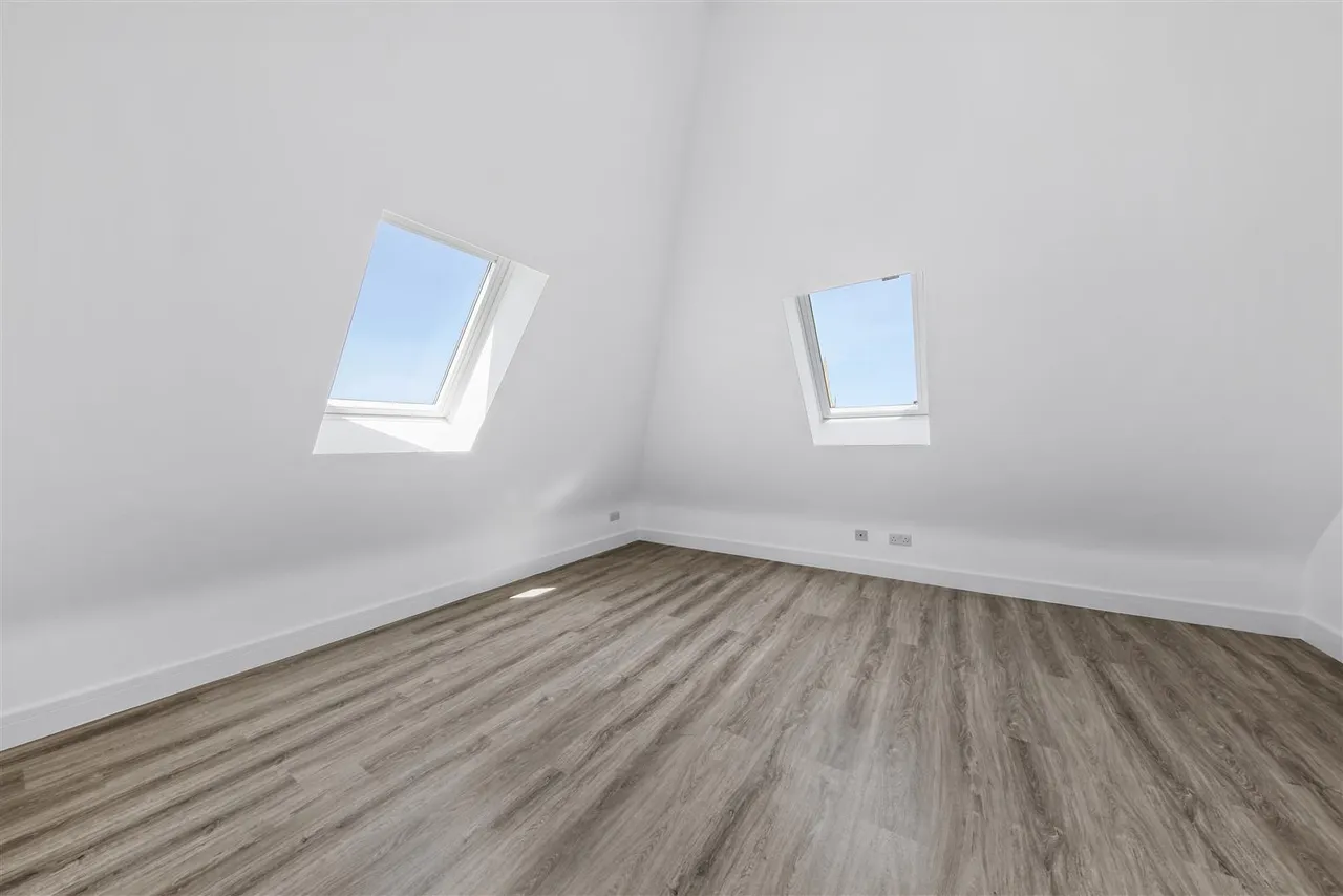 Tudor Gardens, Kingsbury, NW9, photo 7