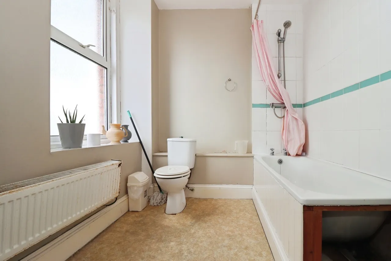 Lodge Causeway, Bristol, BS16, photo 9