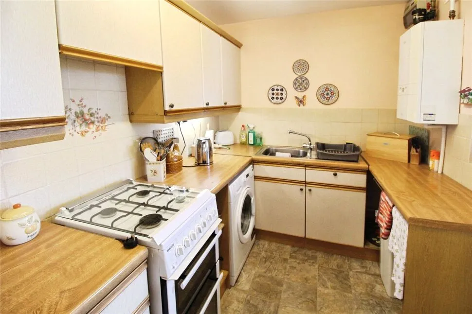 Milgrove Crescent, High Green, Sheffield, S35, photo 4