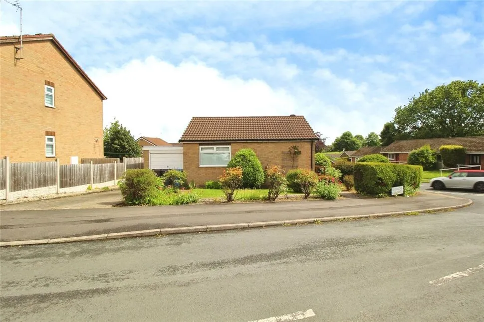 Milgrove Crescent, High Green, Sheffield, S35, photo 10