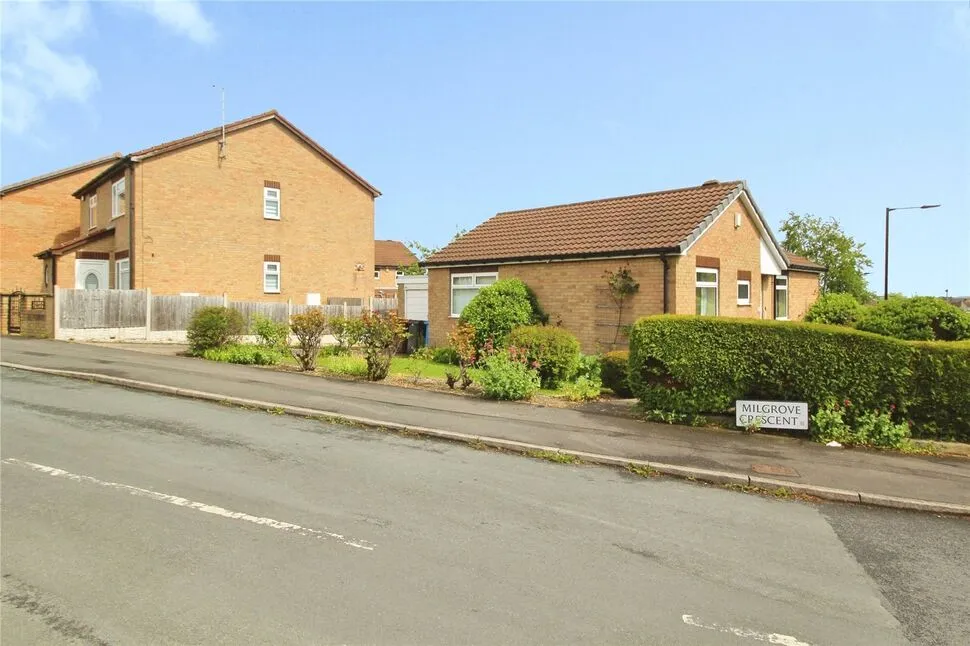 Milgrove Crescent, High Green, Sheffield, S35, photo 11