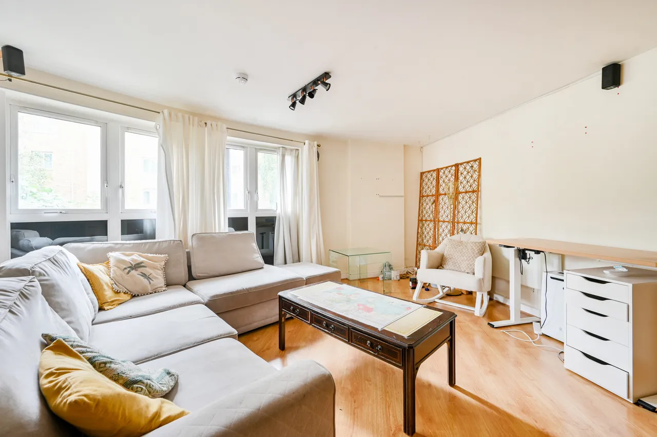 5 Langtry Court, Lanadron Close, Isleworth, photo 8
