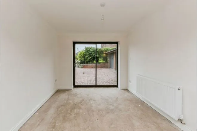 Pennyfields Road, Stoke-On-Trent, photo 12