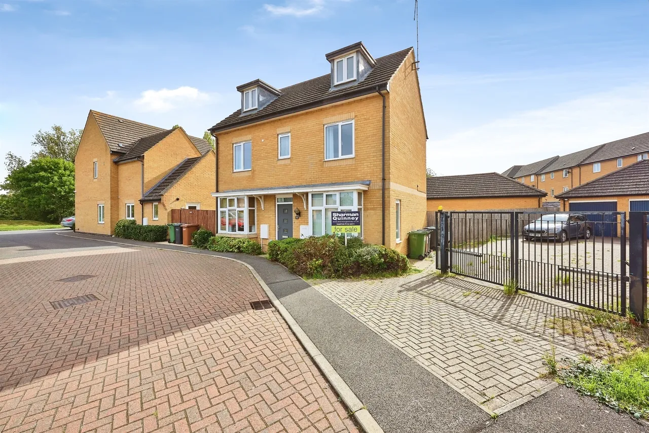 4 bed house for sale, Coppen Road, Peterborough, PE7