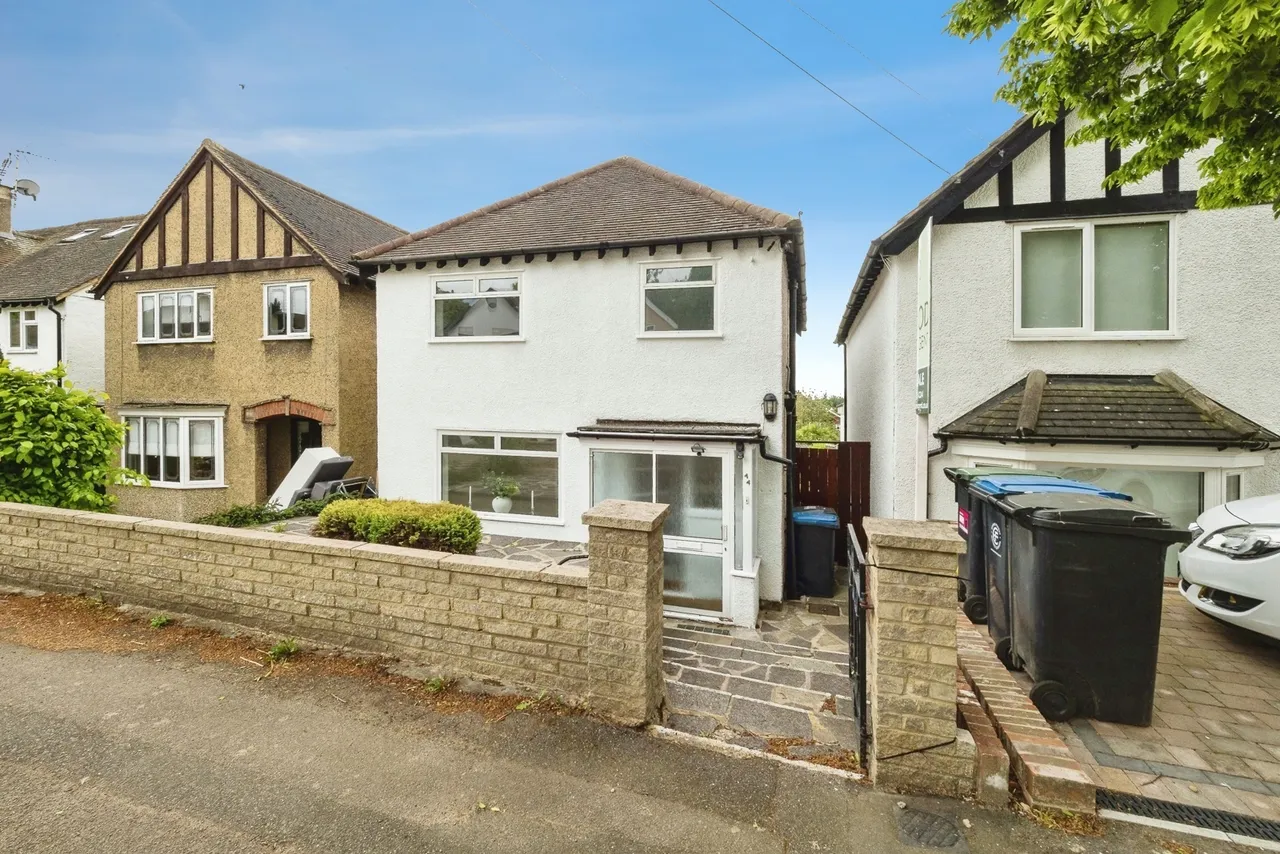3 bed house for sale — Goldings Road, Loughton, Essex, IG10