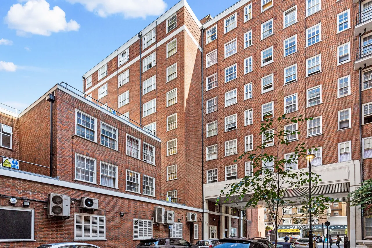 Edgware Road, Bayswater, W2, photo 2