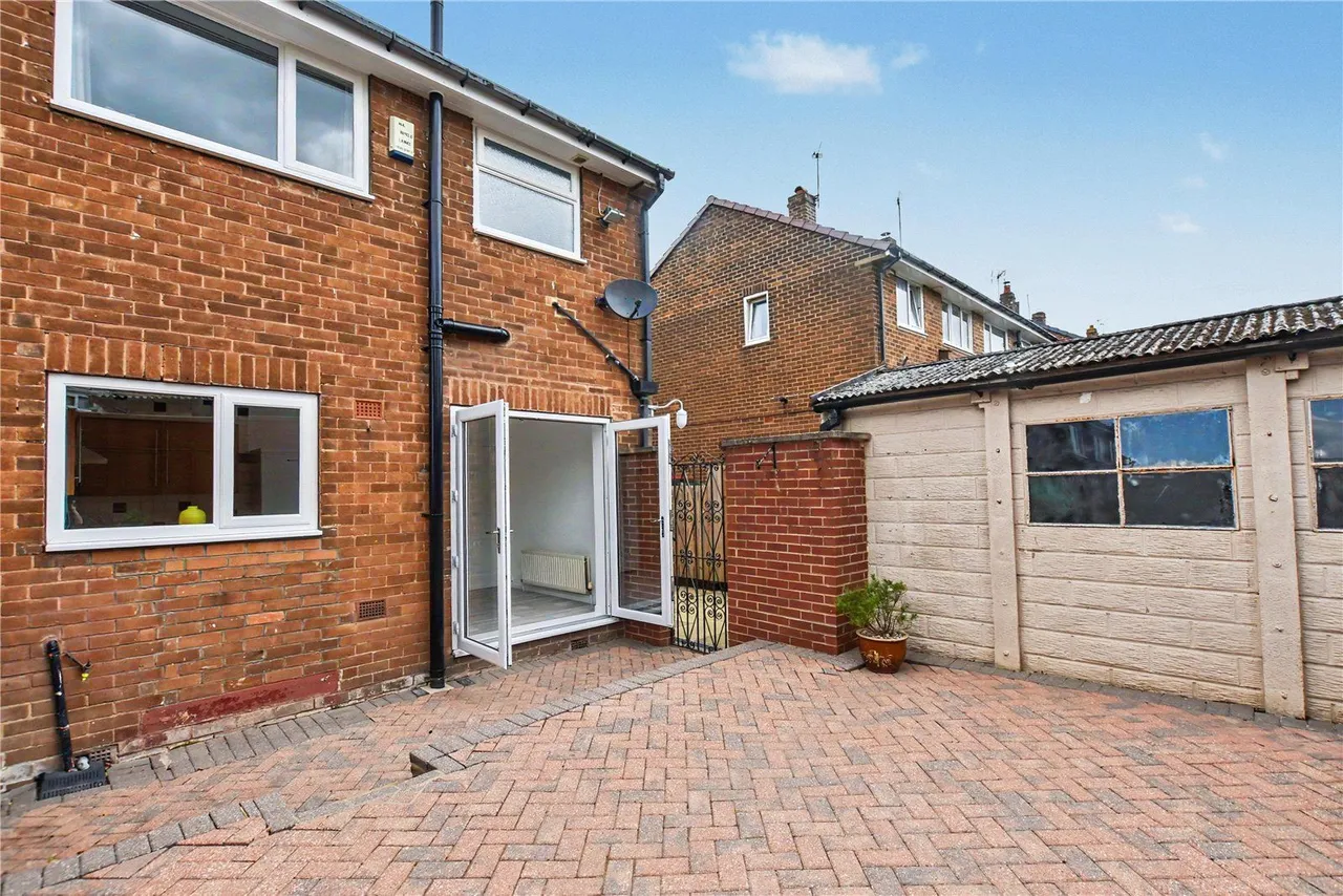 Green Lane, Cookridge, LS16, photo 11