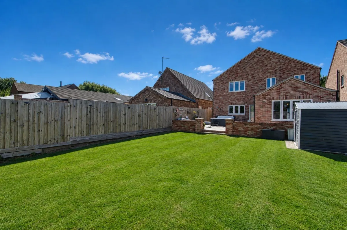 High Road, Wisbech St. Mary, PE13, photo 40