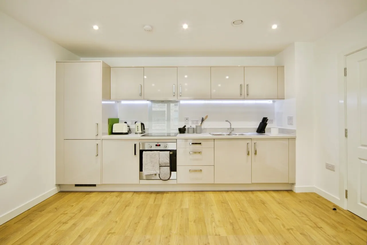 Mahindra Way, Beckton, London, E6, photo 7