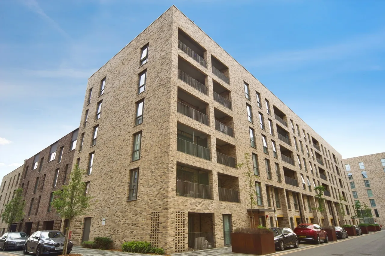 Mahindra Way, Beckton, London, E6, photo 11