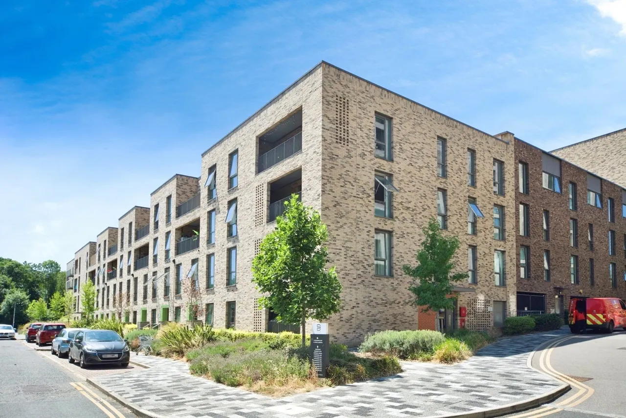 1 bed flat for sale — Mahindra Way, Beckton, London, E6