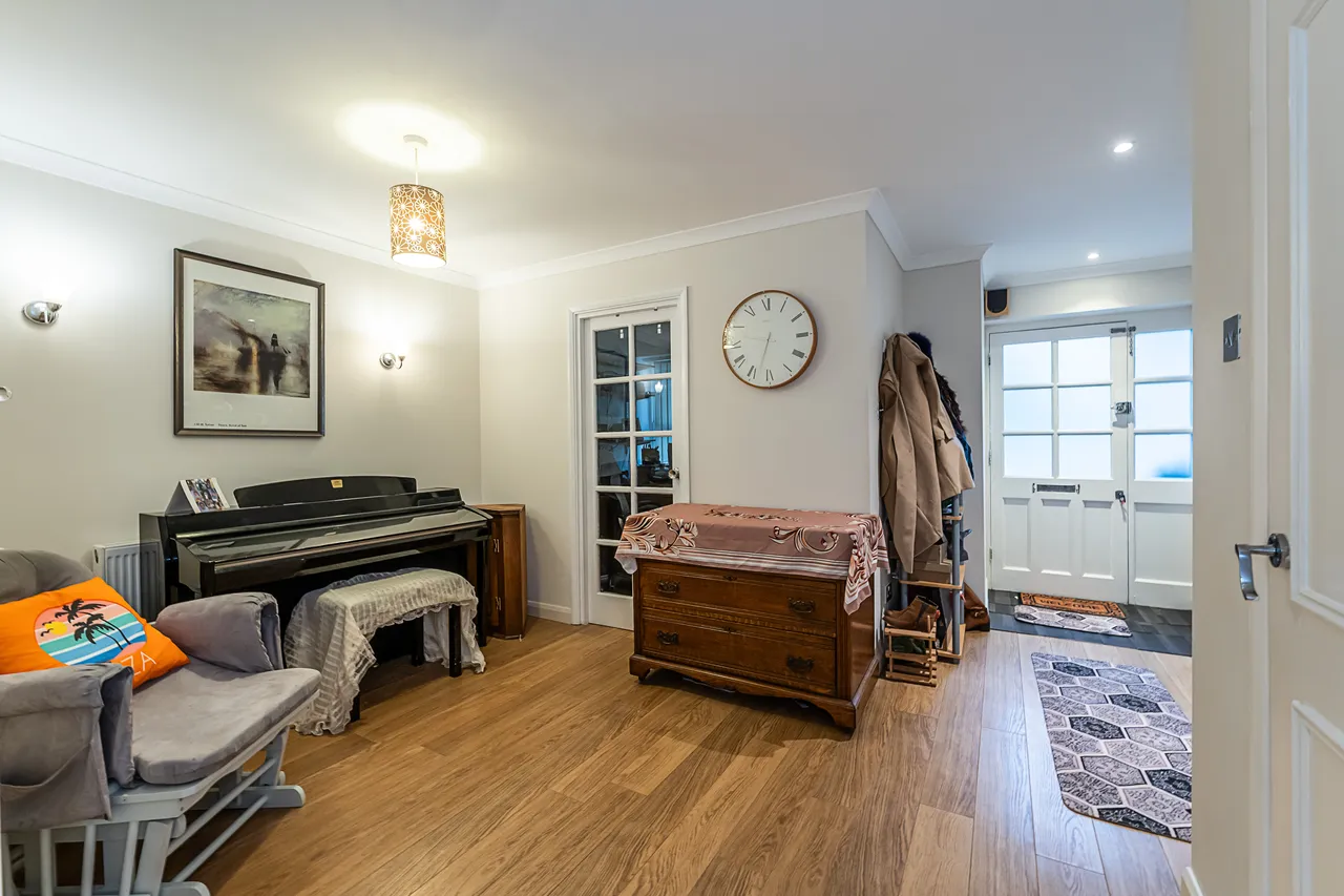 Pine Grove, London, SW19, photo 7