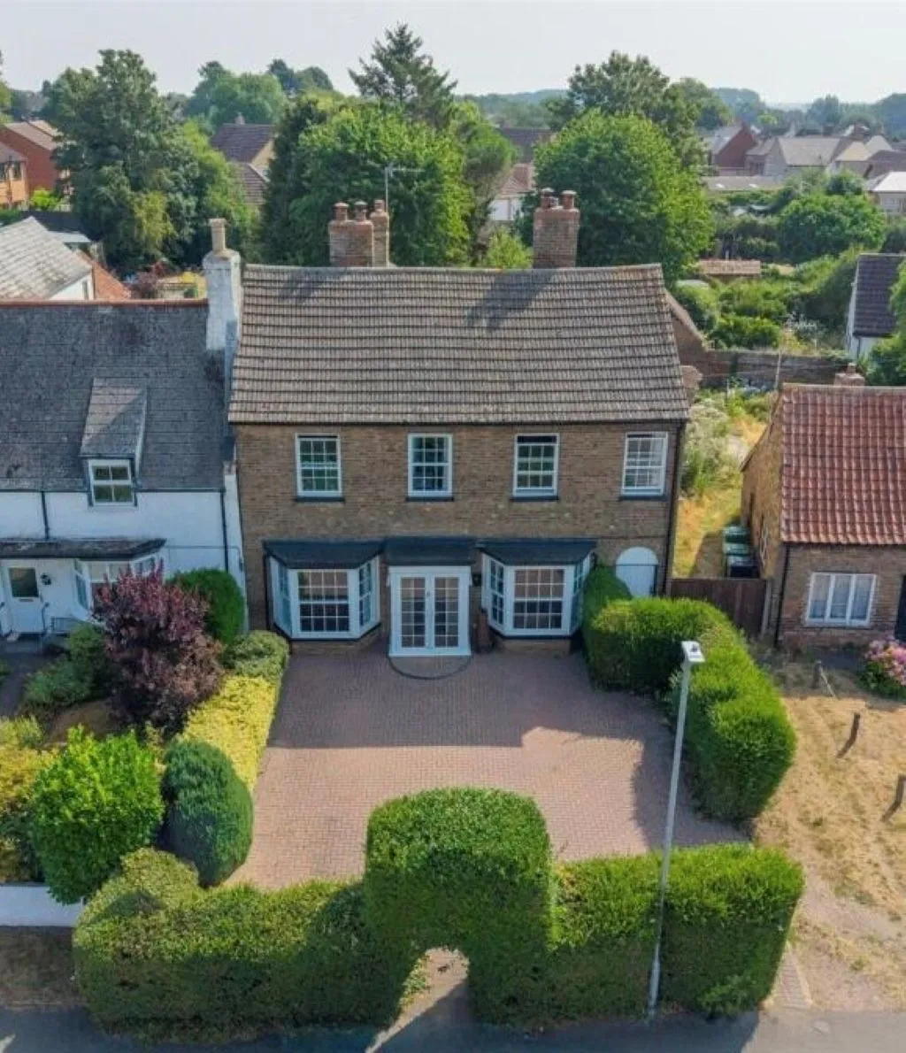 4 bed house for sale, The Green, Yaxley, PE7