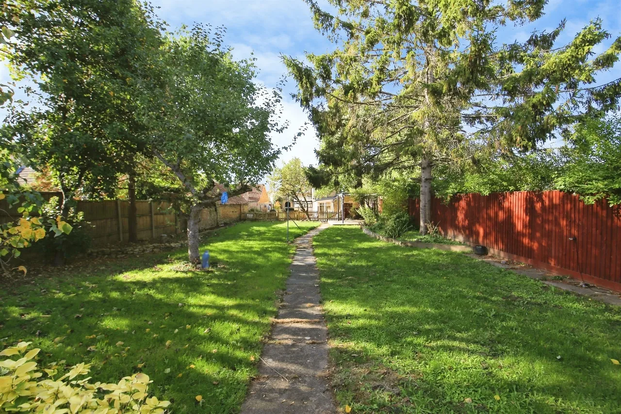The Green, Yaxley, PE7, photo 22