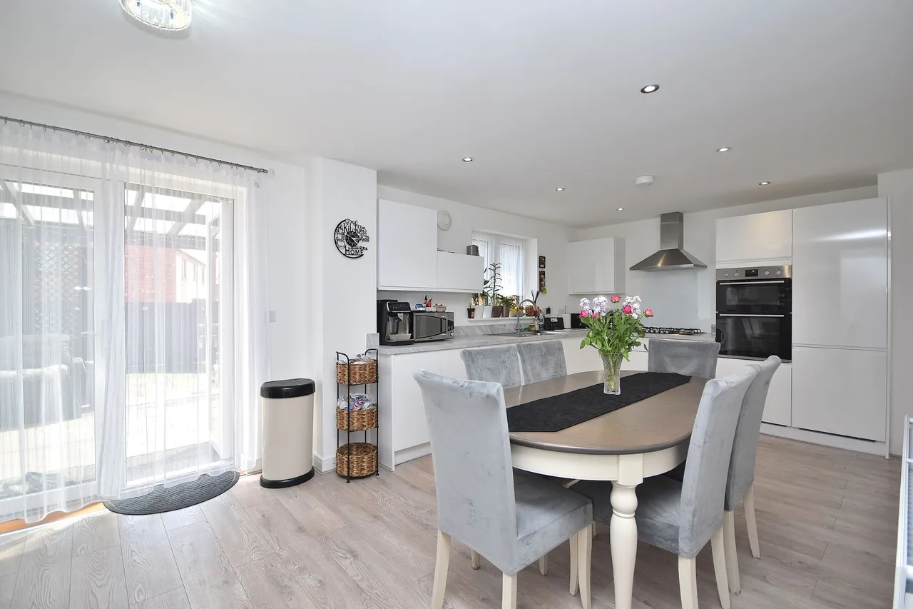 Eleanor Drive, Wellingborough, Northamptonshire, NN8 6BY, photo 3
