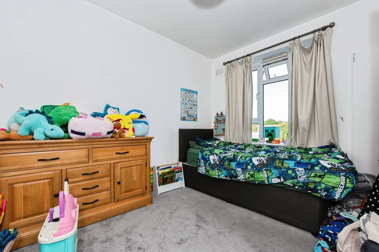 Cam Green, South Ockendon, RM15, photo 5