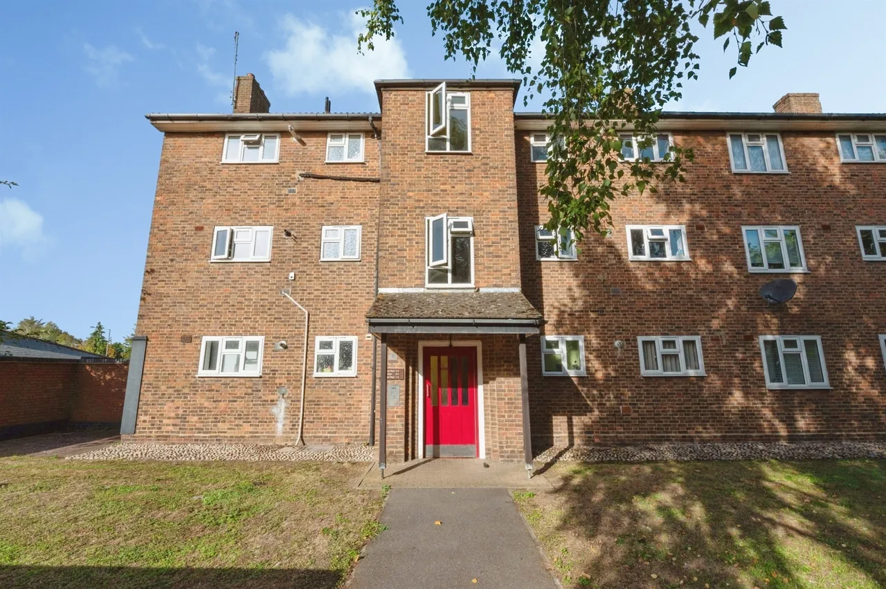 Cam Green, South Ockendon, RM15, photo 8