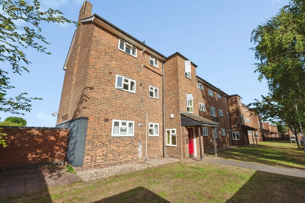 Cam Green, South Ockendon, RM15, photo 7