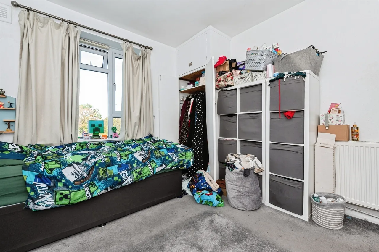 Cam Green, South Ockendon, RM15, photo 6