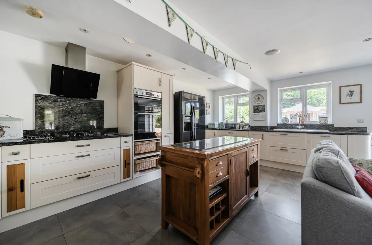 Burney Bit, Pamber Heath, Tadley, Hampshire, RG26 3TJ, photo 9