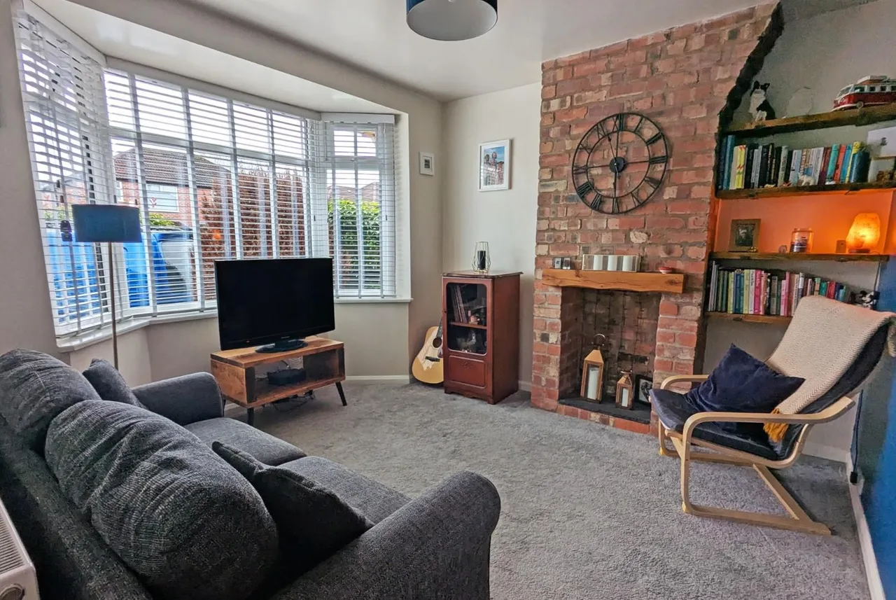 Clover Road, Timperley, Cheshire WA15 7NL, photo 9
