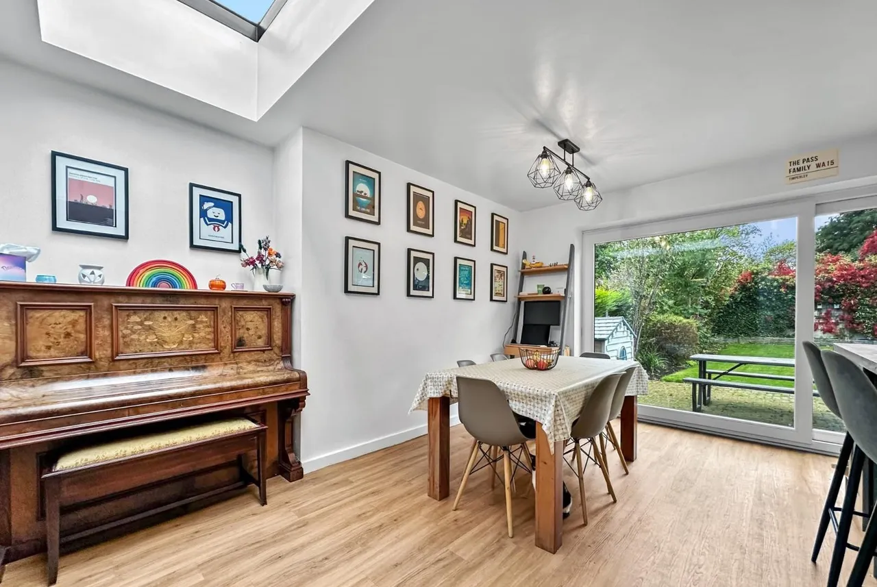 Clover Road, Timperley, Cheshire WA15 7NL, photo 6
