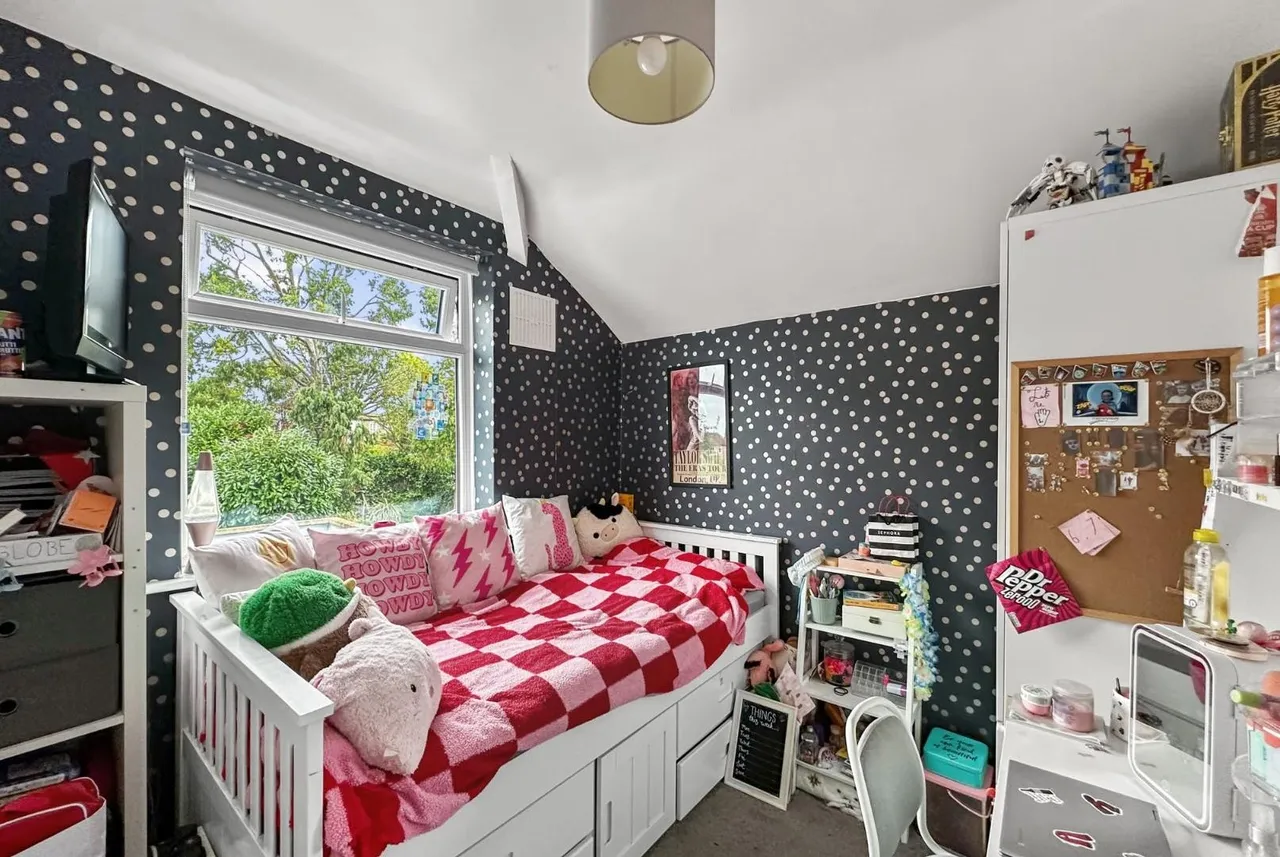 Clover Road, Timperley, Cheshire WA15 7NL, photo 18