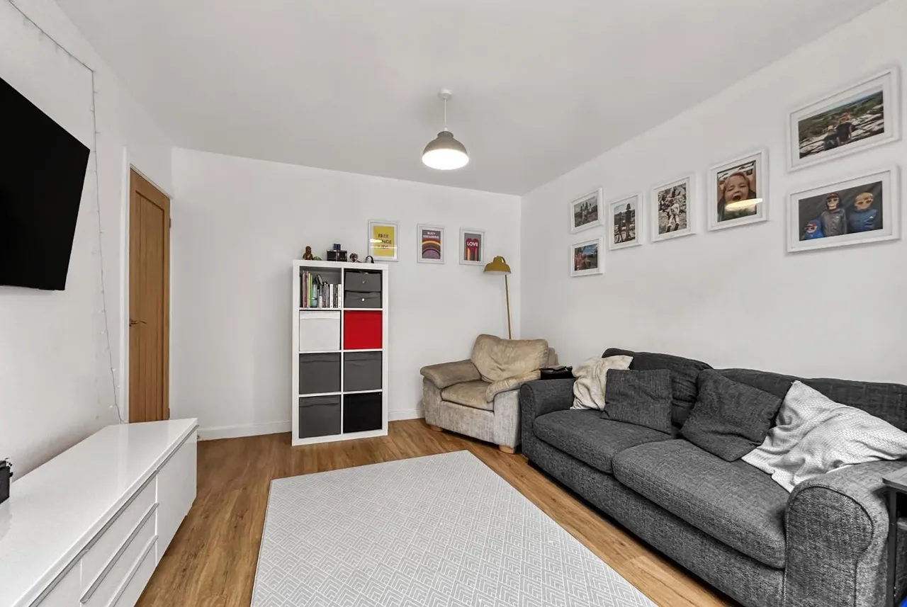 Clover Road, Timperley, Cheshire WA15 7NL, photo 8