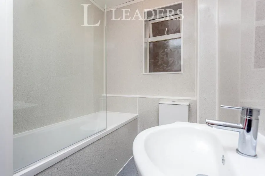 Grove Road, Burgess Hill, RH15, photo 7
