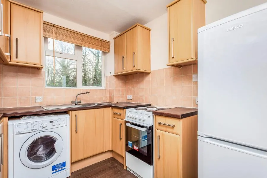 Grove Road, Burgess Hill, RH15, photo 2