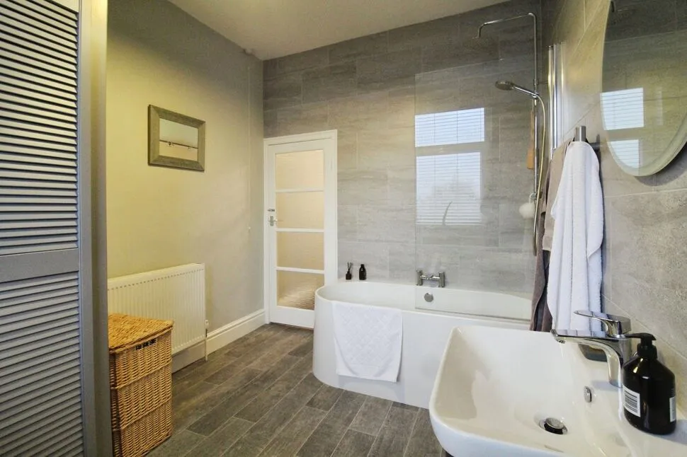 Keighley Road, Colne, Lancashire, BB8, photo 6