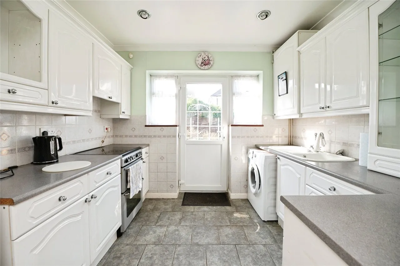 Renown Close, Romford, RM7, photo 4