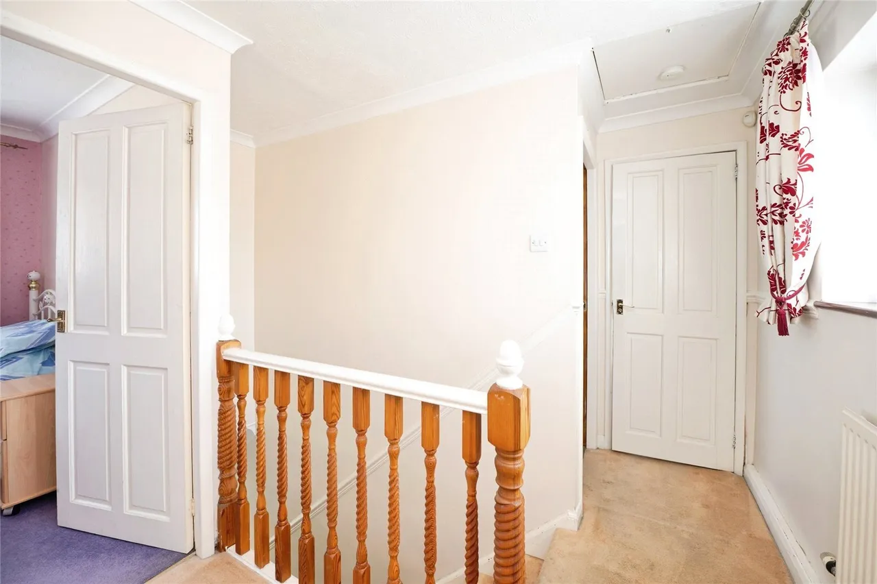 Renown Close, Romford, RM7, photo 8