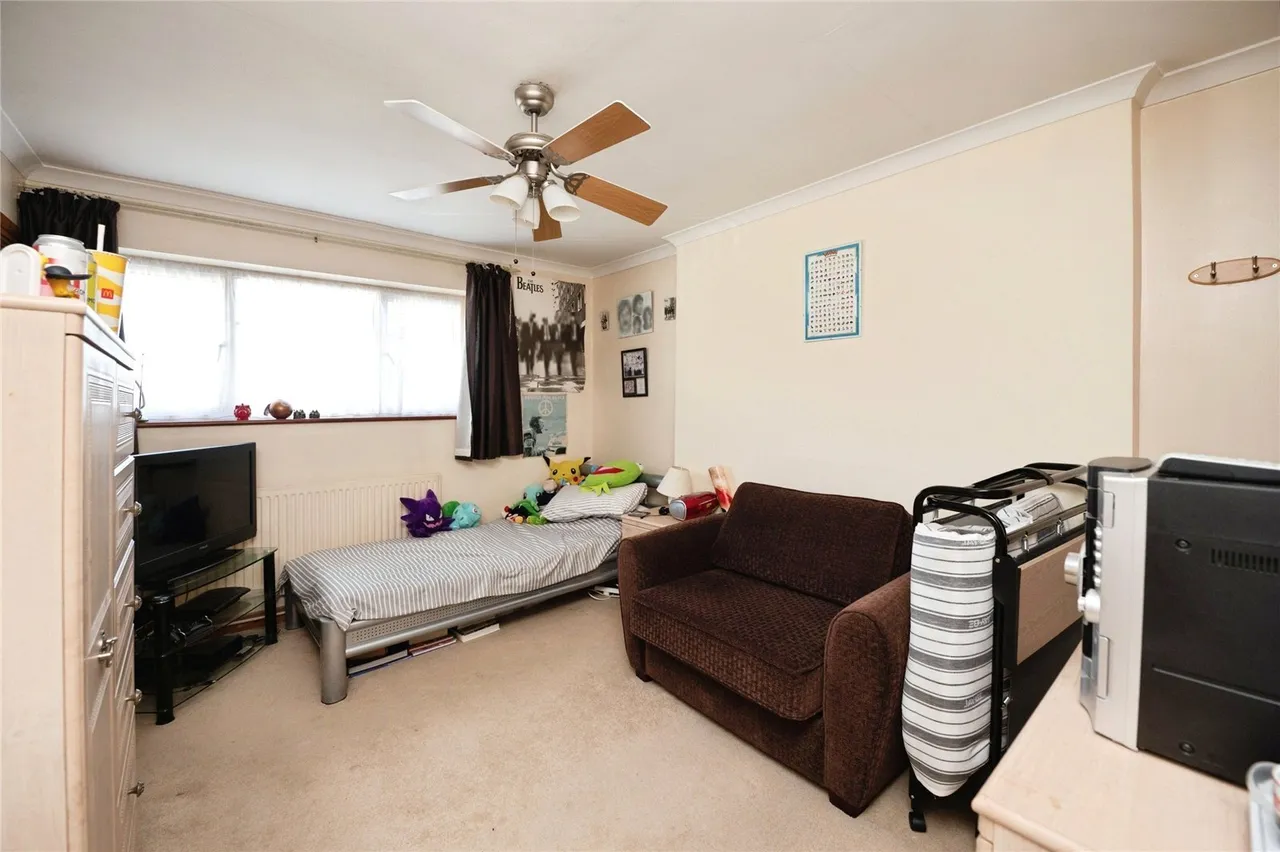 Renown Close, Romford, RM7, photo 13