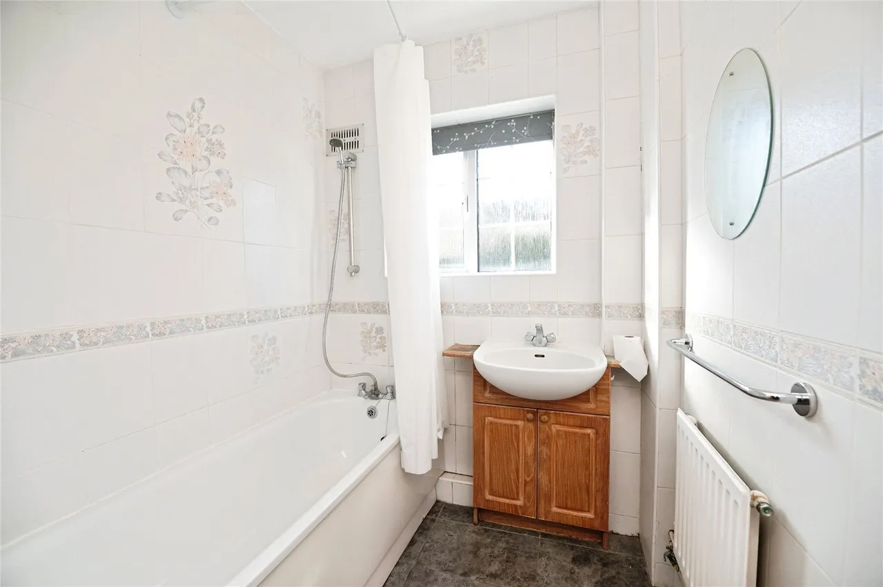 Renown Close, Romford, RM7, photo 5