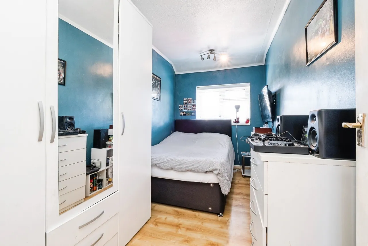 Roycraft Avenue, Barking, IG11, photo 21