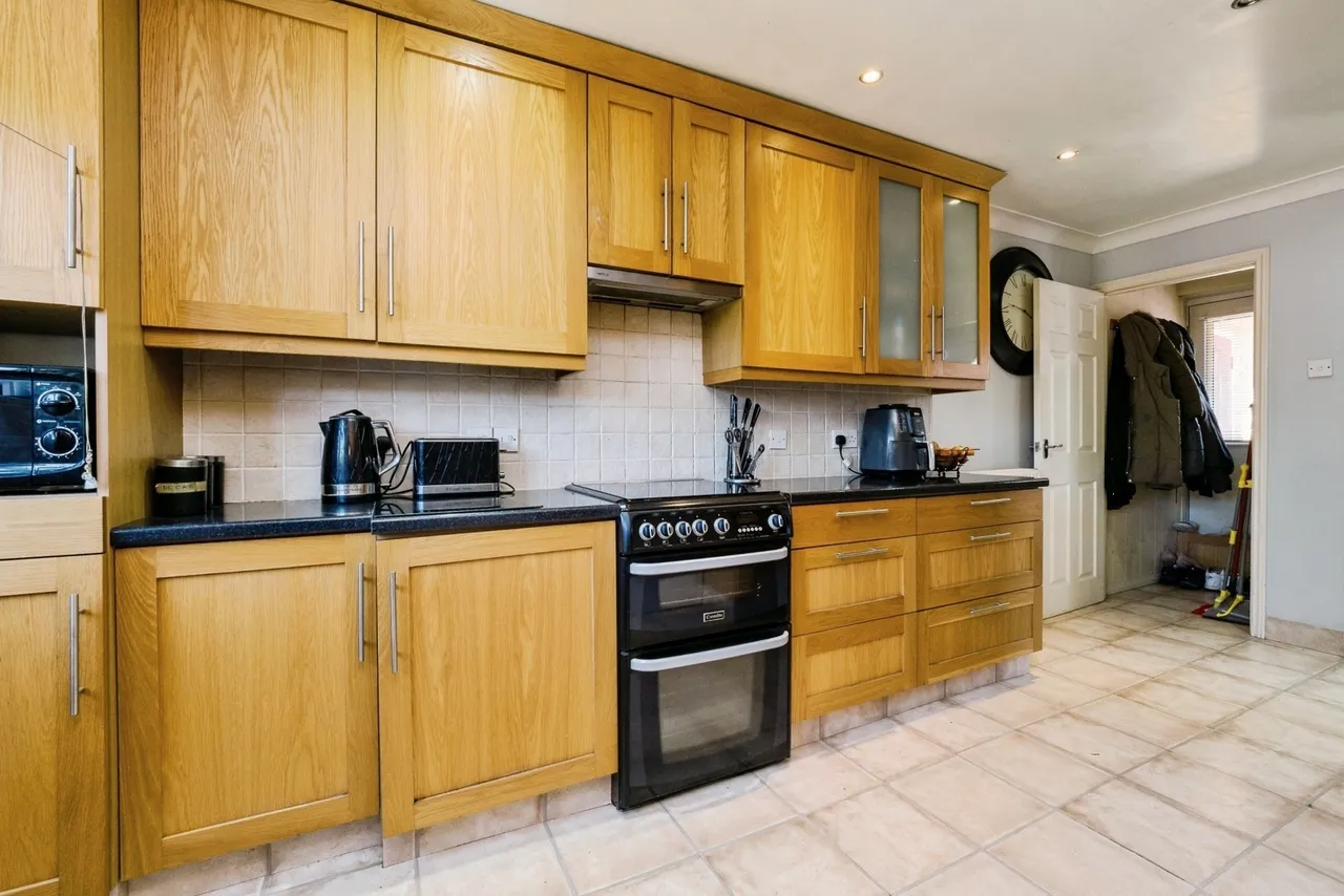 Roycraft Avenue, Barking, IG11, photo 12